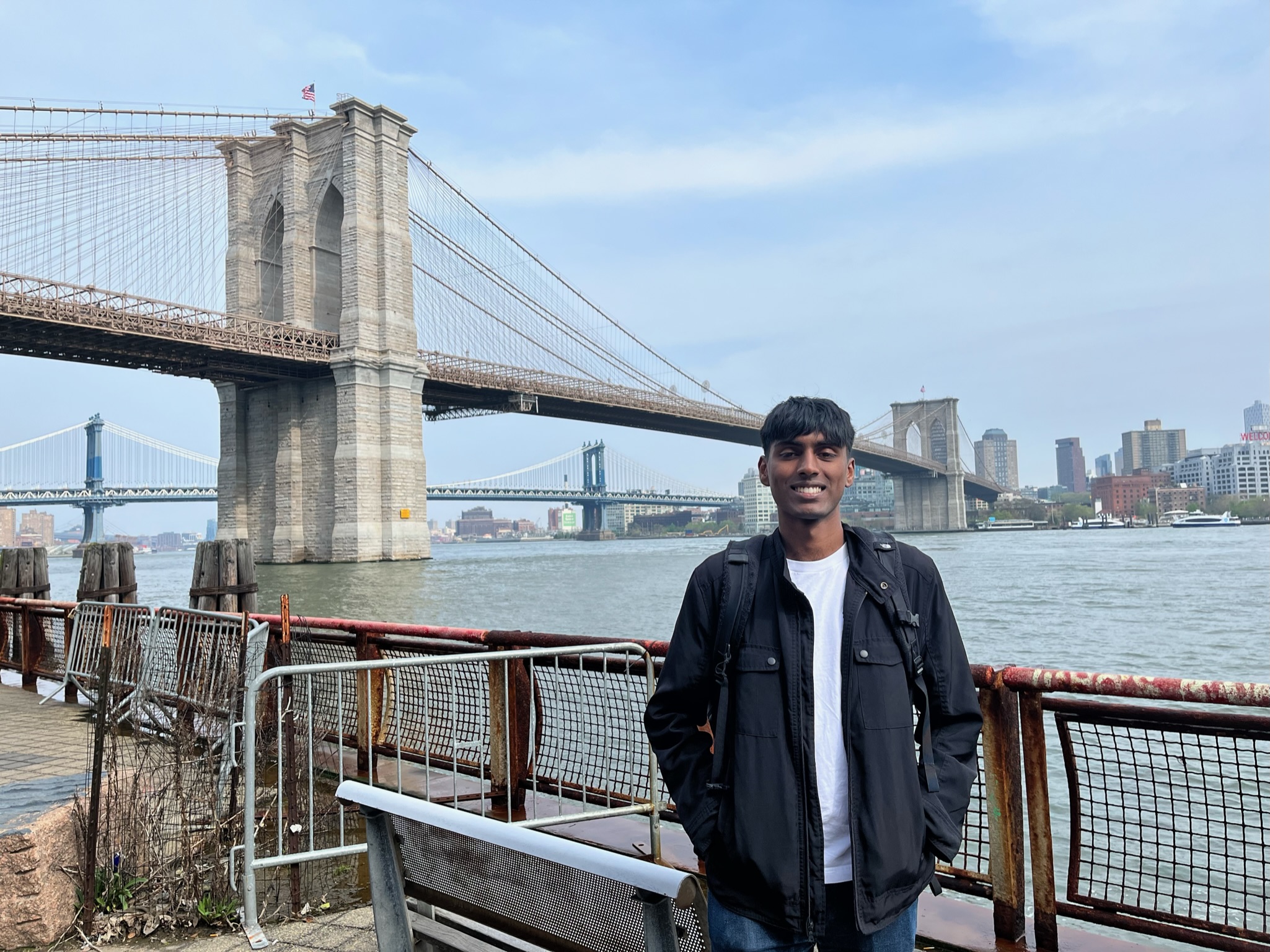 Picture in front of the Brooklyn Bridge